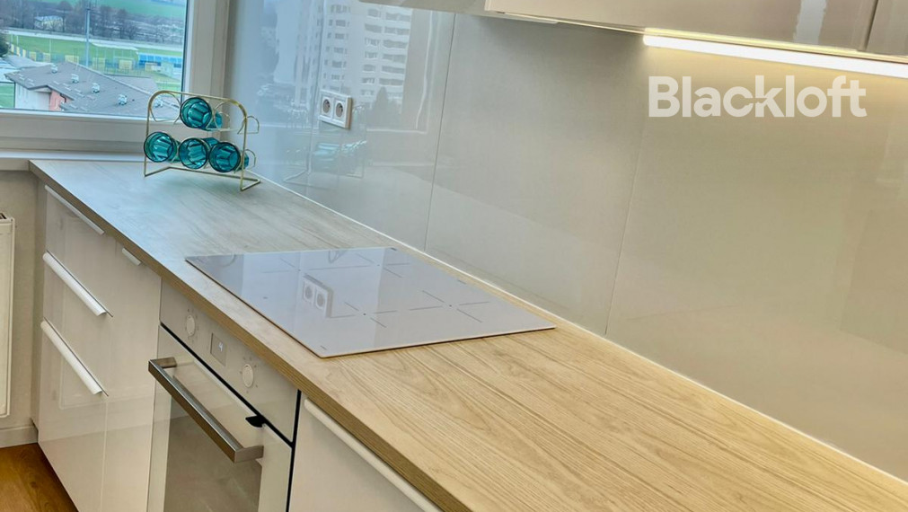 Družba - Svetlý 3-izbový byt